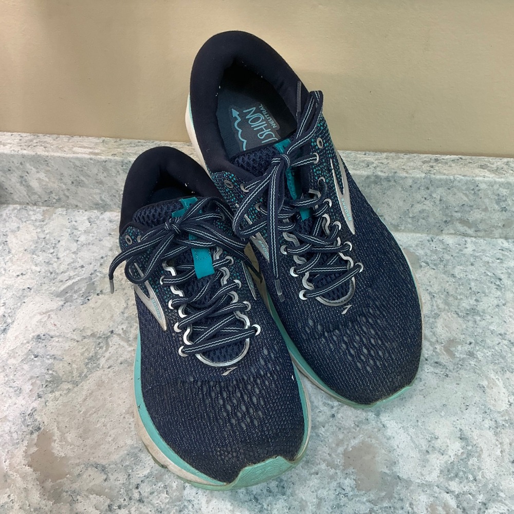 Brooks Running Shoes Ghost 11 Size 9.5 Navy Teal Neutral Cushion Sneaker